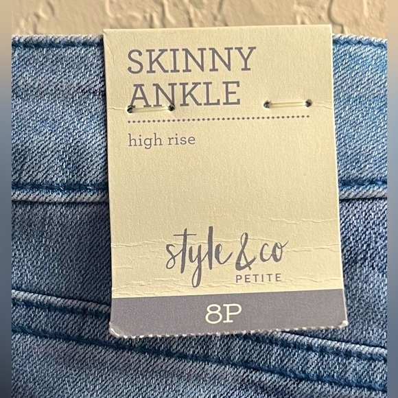 NWT - Style & Co Petite “Star Toss” High Rise Skinny Ankle Jeans - Picture 3 of 10
